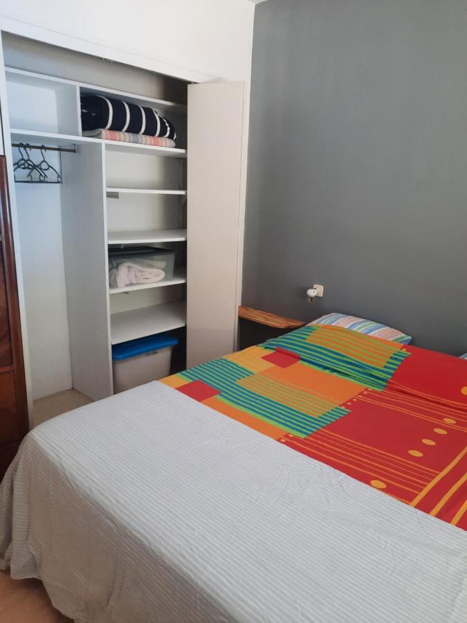 Les Coteaux De Planeze, Ideal Deplacement Pro, Chambres Individuelles Lit 160 Television Saint-Laurent-les-Tours Phòng bức ảnh