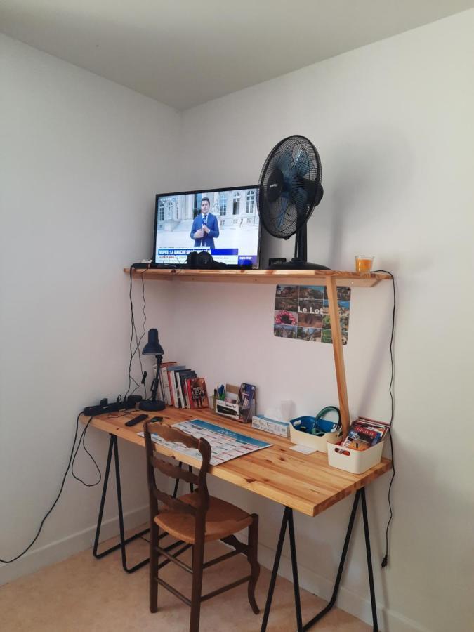 Les Coteaux De Planeze, Ideal Deplacement Pro, Chambres Individuelles Lit 160 Television Saint-Laurent-les-Tours Ngoại thất bức ảnh